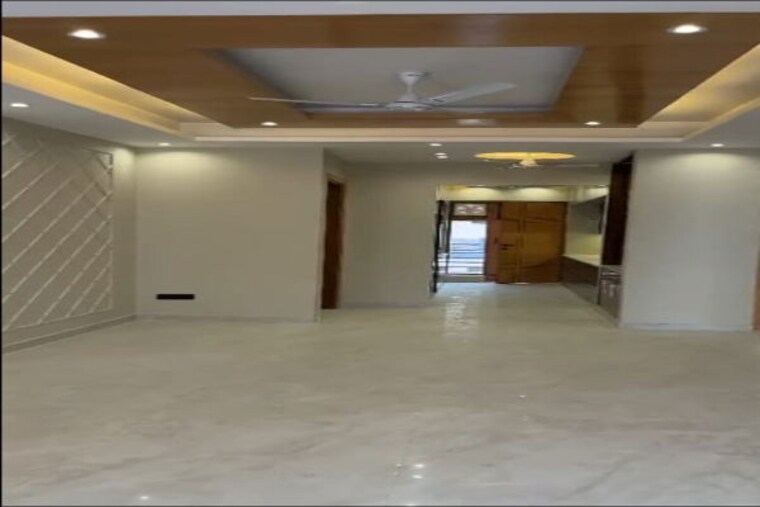 Room, sector 10 3 Bedroom 263 Sq.Yd. Builder Floor In Sector 10 Gurgaon 10203937