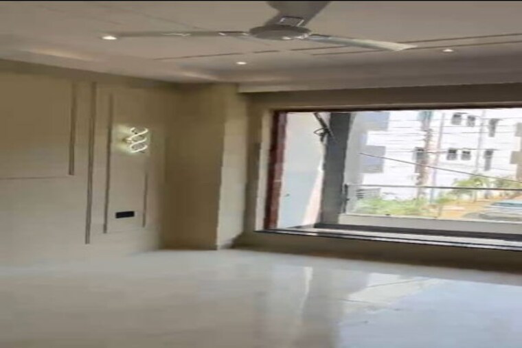 Room, sector 10 3 Bedroom 263 Sq.Yd. Builder Floor In Sector 10 Gurgaon 10203937