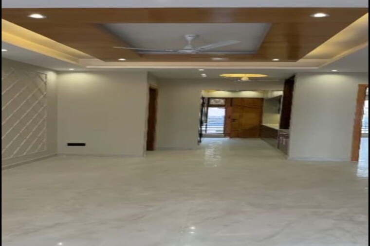 Room, sector 10 3 Bedroom 263 Sq.Yd. Builder Floor In Sector 10 Gurgaon 10203937