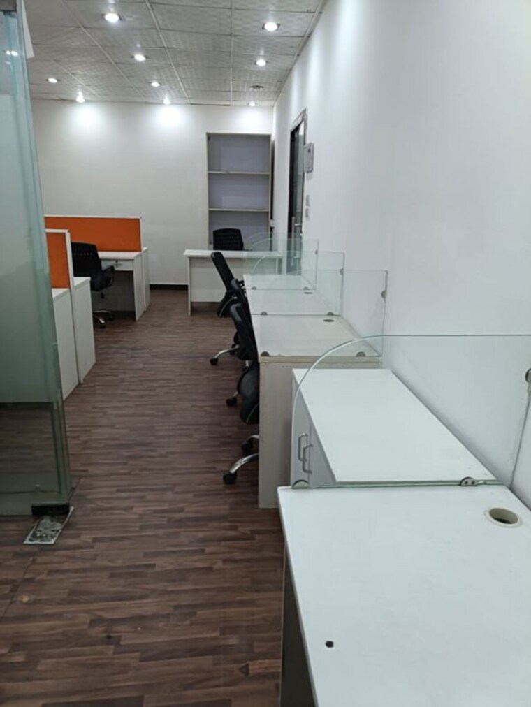 Team Area, sector 2 Commercial Office Space 1000 Sq.Ft. In Sector 2 Noida 10204085