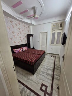 2 BHK Builder Floor For Rent in Soho Awas Apartments