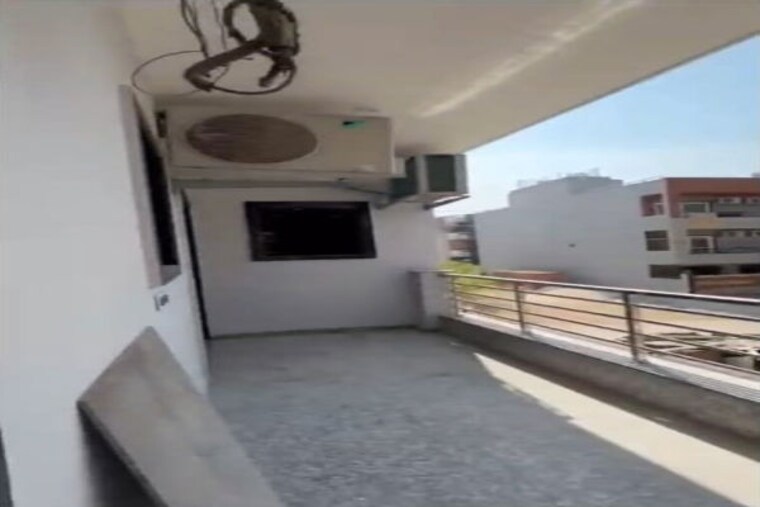  Parking, sector 9a 3 Bedroom 263 Sq.Yd. Builder Floor In Sector 9a Gurgaon 10204148