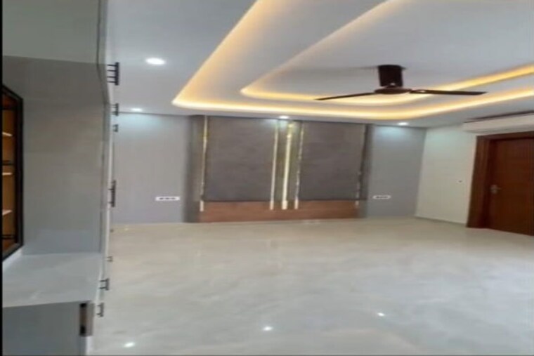 Room, sector 9a 3 Bedroom 263 Sq.Yd. Builder Floor In Sector 9a Gurgaon 10204148