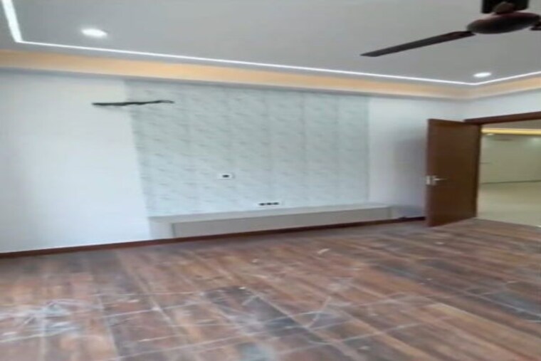 Room, sector 9a 3 Bedroom 263 Sq.Yd. Builder Floor In Sector 9a Gurgaon 10204148