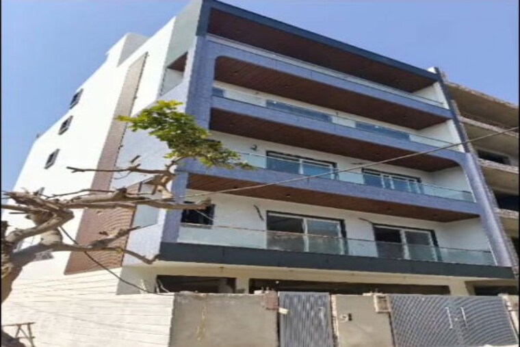 Exterior View, sector 9a 3 Bedroom 263 Sq.Yd. Builder Floor In Sector 9a Gurgaon 10204148