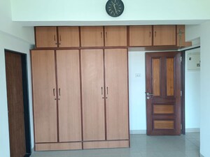 Room in 2 BHK Apartment at Serenity Heights, Malad West – for Rent