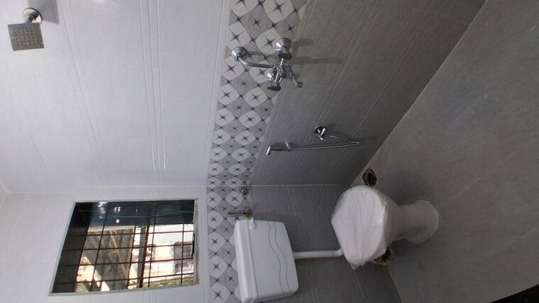Bathroom, alankar-chs-airoli 2 Bedroom 950 Sq.Ft. Apartment In Airoli Sector 7 Navi Mumbai 10204706
