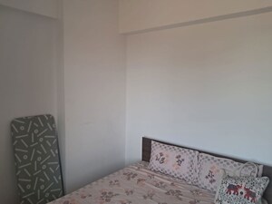Room in 3 BHK Apartment at Shubh Gateway, Viman Nagar – for Rent