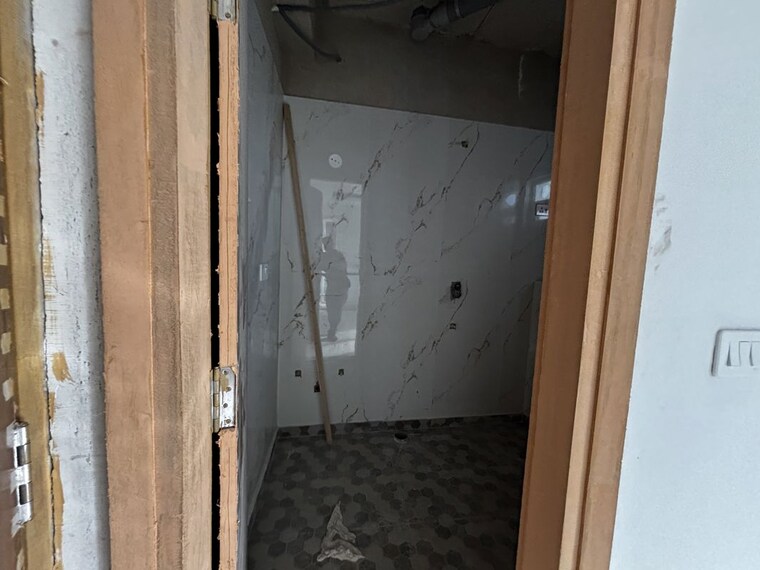 Bathroom, sector 104 3 Bedroom 1750 Sq.Ft. Apartment In Sector 104 Noida 10204701