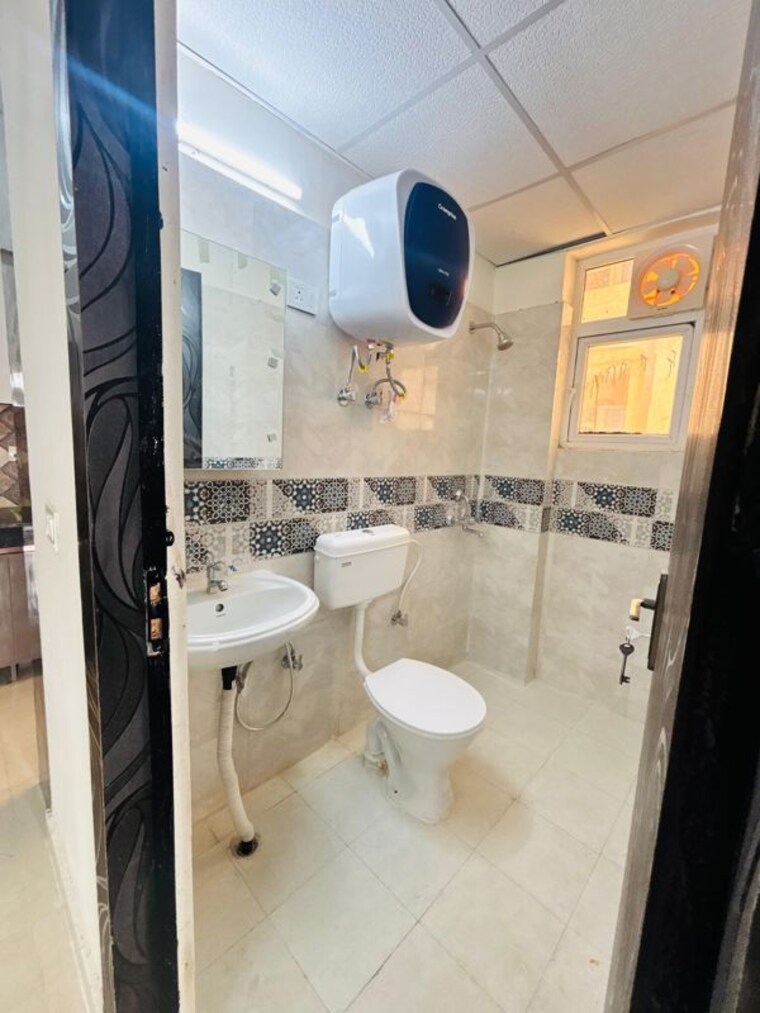 Bathroom, signature-global-prime 2 Bedroom 834 Sq.Ft. Apartment In Sector 63a Gurgaon 10204760
