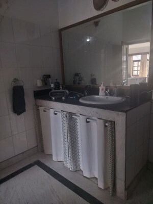 Kitchen in 1 BHK Builder Floor at Hauz Khas – for Rent