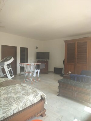 Bedroom in 1 BHK Builder Floor at Hauz Khas – for Rent