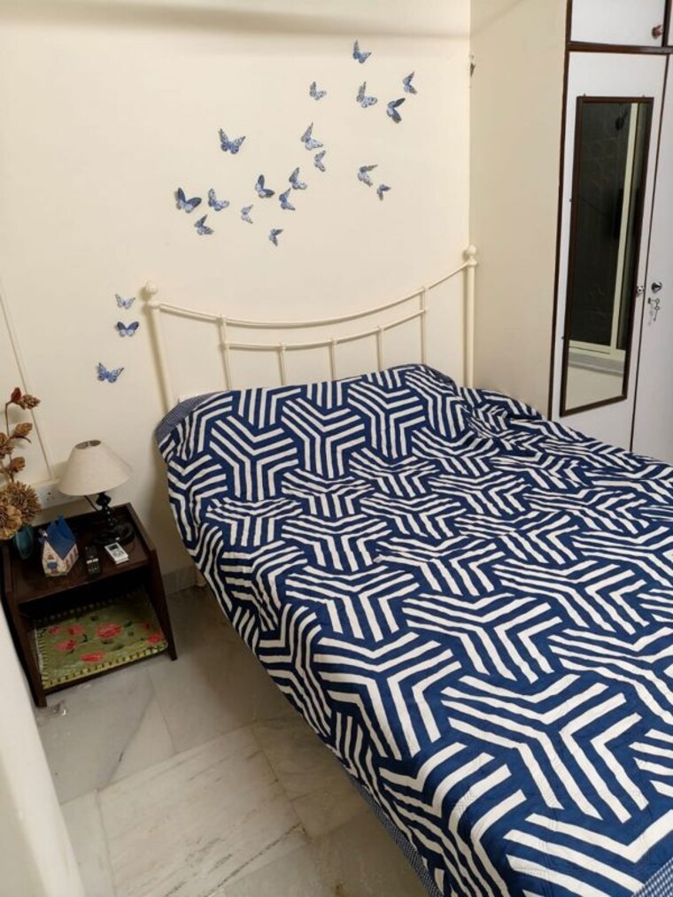 Bedroom, bandra west 1 Bedroom 500 Sq.Ft. Apartment In Bandra West Mumbai 10204721