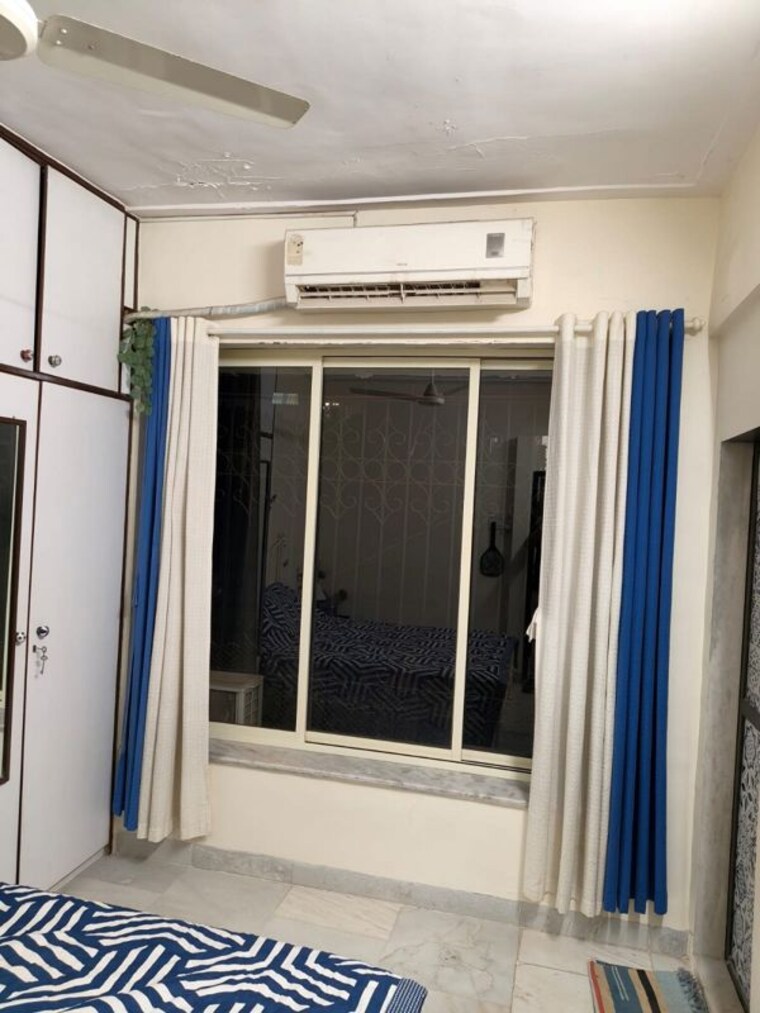 Bedroom, bandra west 1 Bedroom 500 Sq.Ft. Apartment In Bandra West Mumbai 10204721
