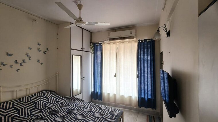 Bedroom, bandra west 1 Bedroom 500 Sq.Ft. Apartment In Bandra West Mumbai 10204721