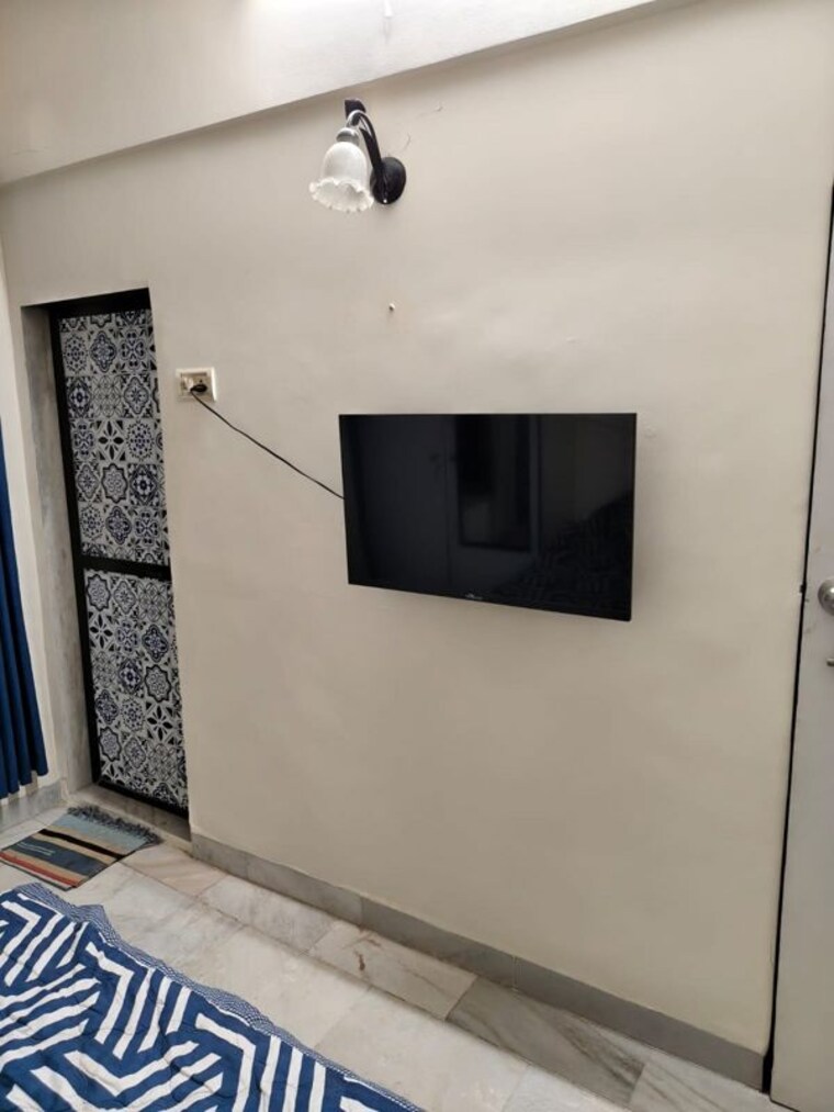 Bedroom, bandra west 1 Bedroom 500 Sq.Ft. Apartment In Bandra West Mumbai 10204721