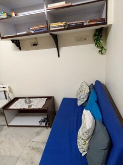1 BHK + Pooja Room Apartment For Rent in Bandra West
