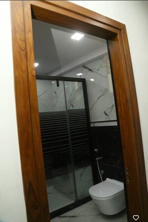 Attached Bathroom in 5 BHK Villa at Kismatpur – for Sale