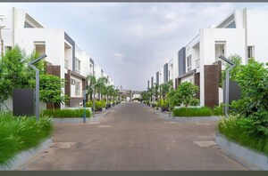 5 BHK Villa – Exterior View View at Kismatpur - for Sale