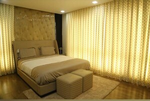 Bedroom in 5 BHK Villa at Kismatpur – for Sale