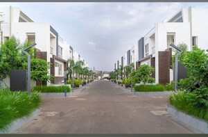 5 BHK Villa – Exterior View View at Kismatpur - for Sale