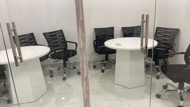Team Area, netaji subhash place Commercial Office Space 2530 Sq.Ft. In Netaji Subhash Place Delhi 10205103