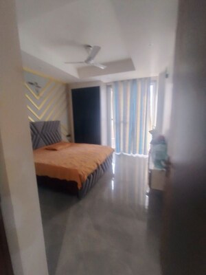 Living Room in 3.5 BHK Builder Floor at Sector 52 – for Rent