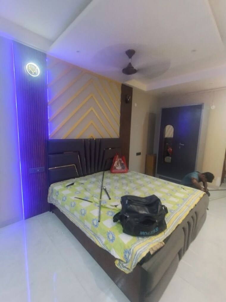 Bedroom, sector 52 3.5 Bedroom 2400 Sq.Ft. Builder Floor In Sector 52 Gurgaon 10205080