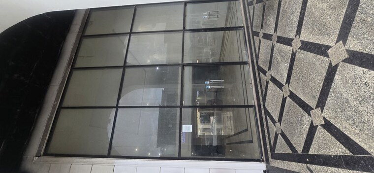 Balcony, omaxe-sun Commercial Showroom 1000 Sq.Ft. In Sector 79 Faridabad 10205125