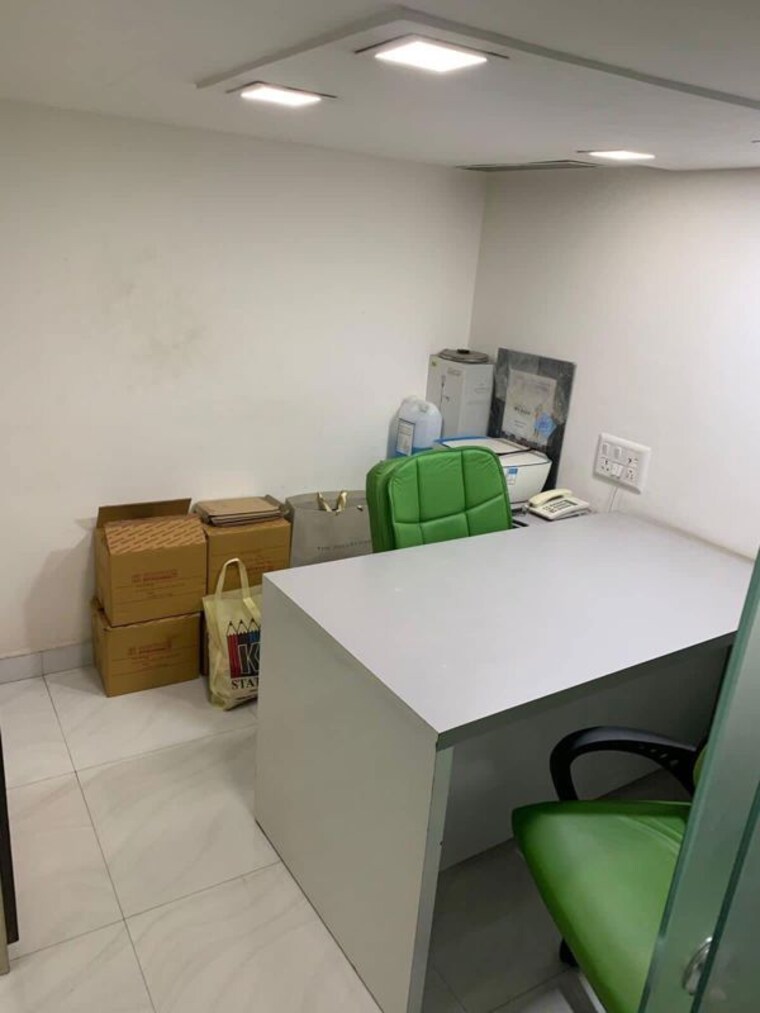 Team Area, netaji subhash place Commercial Office Space 1005 Sq.Ft. In Netaji Subhash Place Delhi 10205133