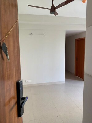 Room in 2 BHK Apartment at Tata Eureka Park, Sector 150 – for Rent