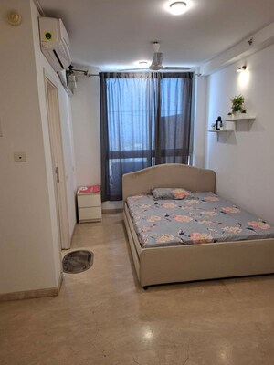 Bedroom in Studio Apartment at Hiranandani Estate Solitaire C, Ghodbunder Road – for Rent