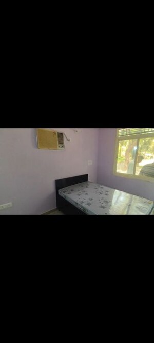Bedroom in 1 BHK Builder Floor at Nilgiri Apartments, Sector 34 – for Rent