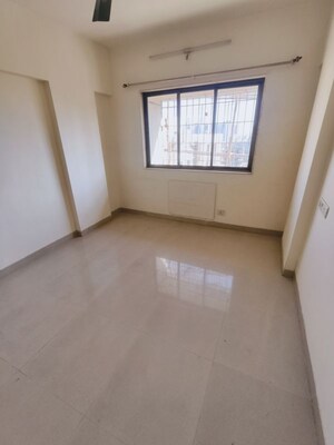 Room in 2 BHK Apartment at Runwal Garden City, Balkum Pada – for Rent