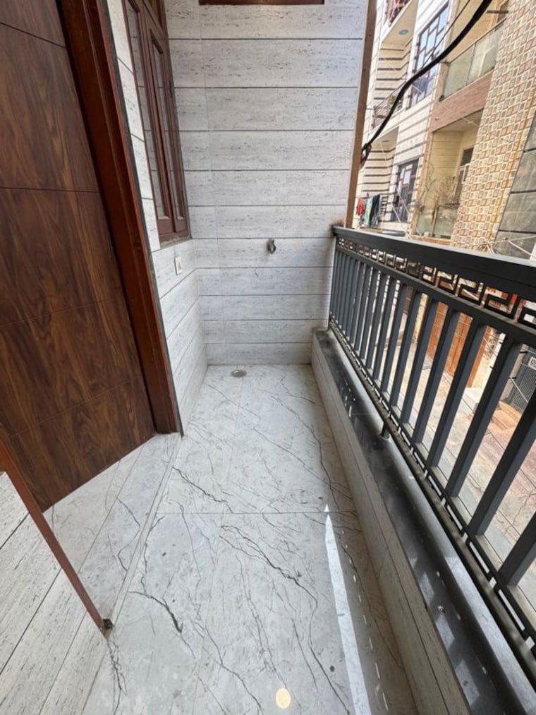 Balcony, dwarka mor 3 Bedroom 850 Sq.Ft. Builder Floor In Dwarka Mor Delhi 10205251