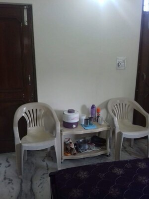 Master Bedroom in 1 BHK Builder Floor at Sector 44 – for Rent