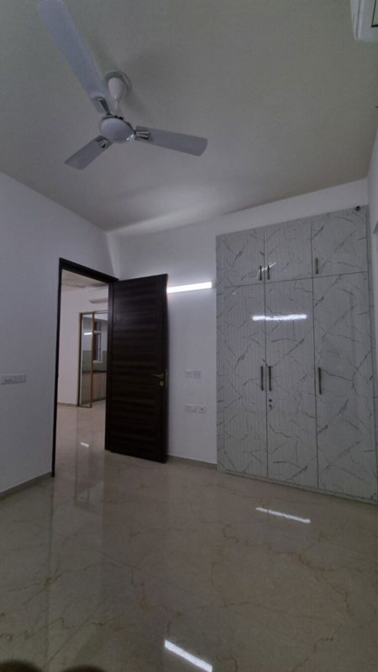 Room, smart-world-orchard 3 Bedroom 1590 Sq.Ft. Builder Floor In Sector 61 Gurgaon 10205271