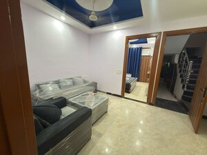 Living Room in 1 BHK Builder Floor at Sector 43 – for Rent