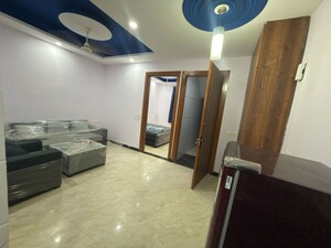 Master Bedroom in 1 BHK Builder Floor at Sector 43 – for Rent