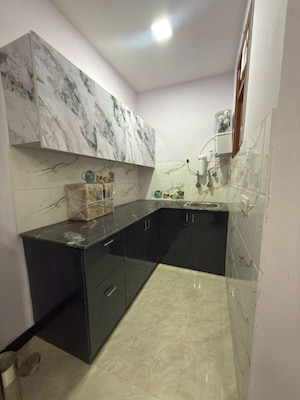 Kitchen in 1 BHK Builder Floor at Sector 43 – for Rent