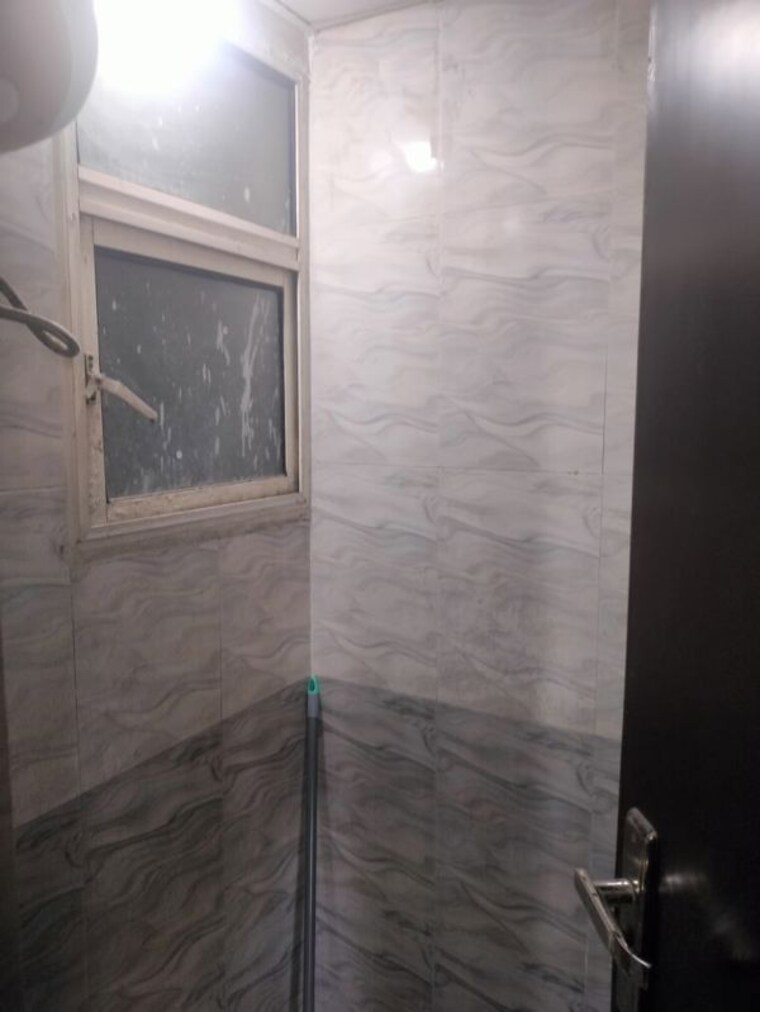 Bathroom, nimbus-the-hyde-park 1 Bedroom 525 Sq.Ft. Apartment In Sector 78 Noida 10205325