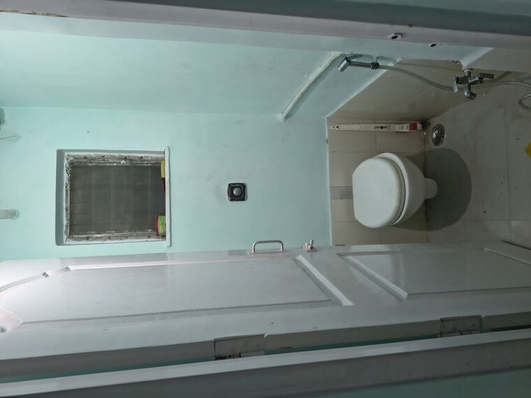 Bathroom, kamgar nagar 1 RK 180 Sq.Ft. Apartment In Kamgar Nagar Mumbai 10205334