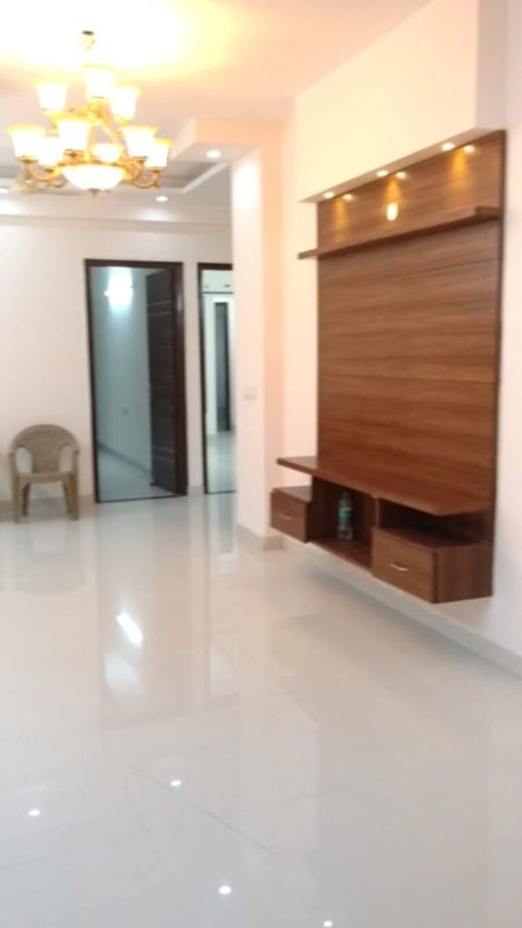 Room, motiaz-royal-citi 4 Bedroom 2000 Sq.Ft. Apartment In Ambala Highway Zirakpur 10205410