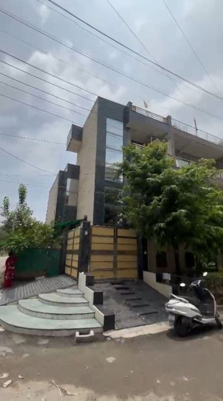 Exterior View, rwa-apartments-sector-122 5 Bedroom 103 Sq.Mt. Independent House In Sector 122 Noida 10205412