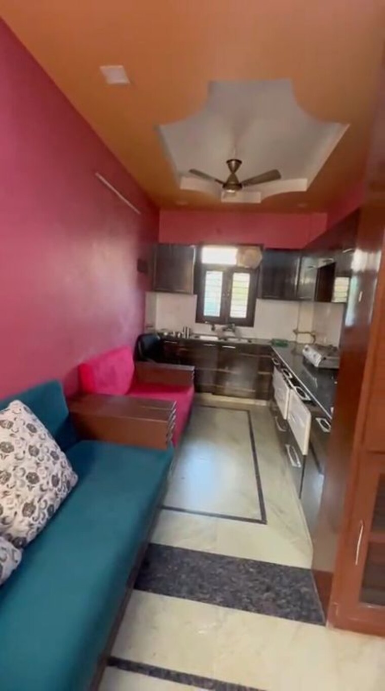 Living Room, rwa-apartments-sector-122 5 Bedroom 103 Sq.Mt. Independent House In Sector 122 Noida 10205412