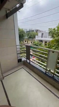 5 BHK + Pooja Room Independent House For Sale in RWA Apartments Sector 122