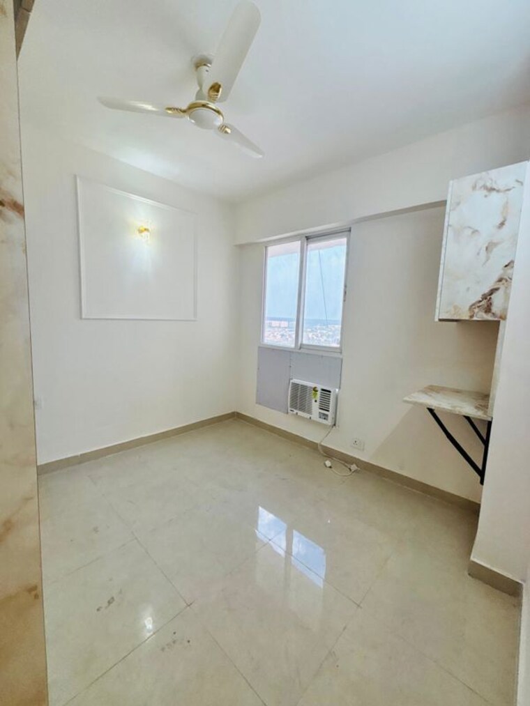 Room, signature-global-prime 2 Bedroom 573 Sq.Ft. Apartment In Sector 63a Gurgaon 10205463