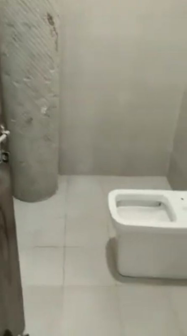 Bathroom, arttech-maulshree-heights 3 Bedroom 1400 Sq.Ft. Apartment In Sector 84 Faridabad 10205467