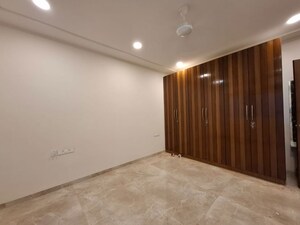 Room in 4 BHK Apartment at Banjara Hills – for Rent