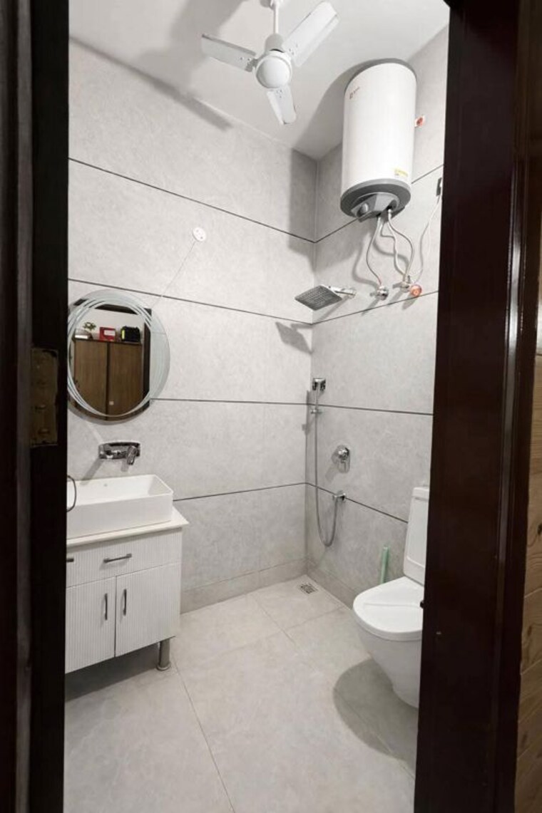 Bathroom, sector 125 5 Bedroom 130 Sq.Yd. Independent House In Sector 125 Mohali 10205484